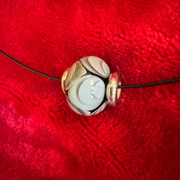 Circle colar style beaded necklace - Picture 3 of 7